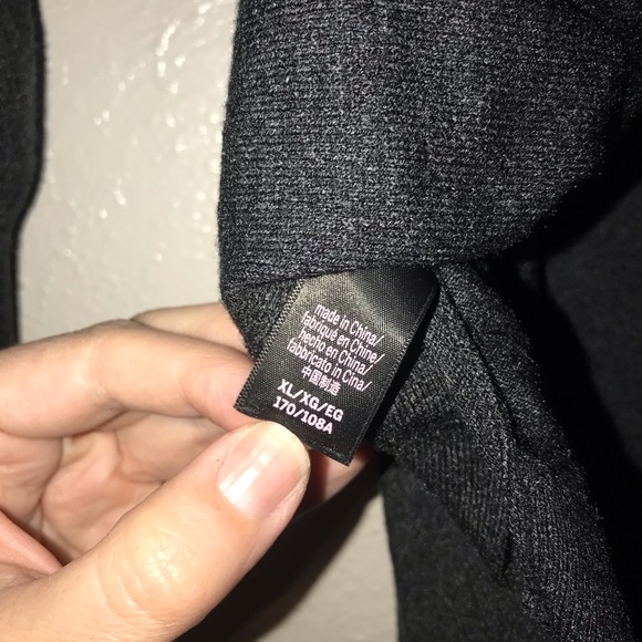 Victoria’s Secret Backless Sweater - Picture 5 of 7